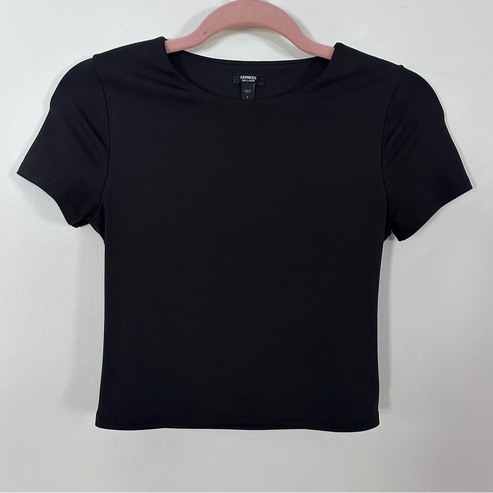 Express Body Contour Matte 90's Cropped Tee - Black - Small